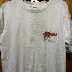 Vintage Hooters Cancun Spring Break Shirt